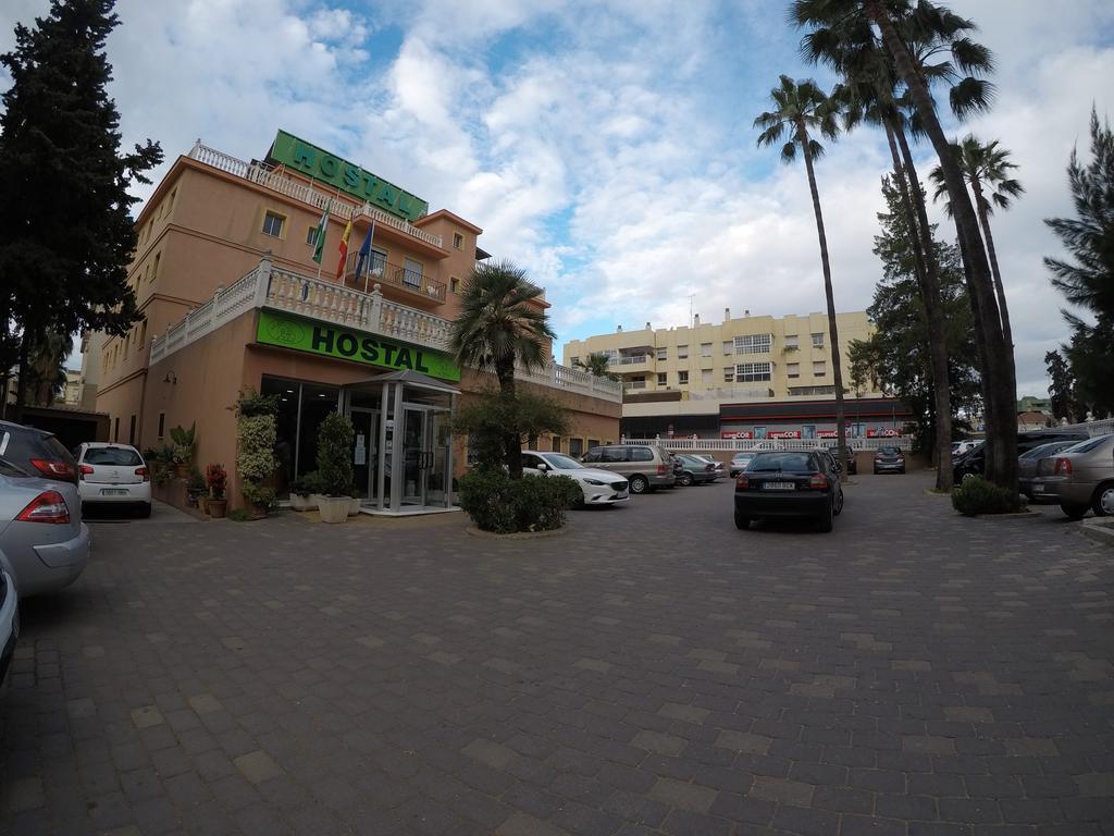 Hostal La Casa De Enfrente Malaga Bagian luar foto
