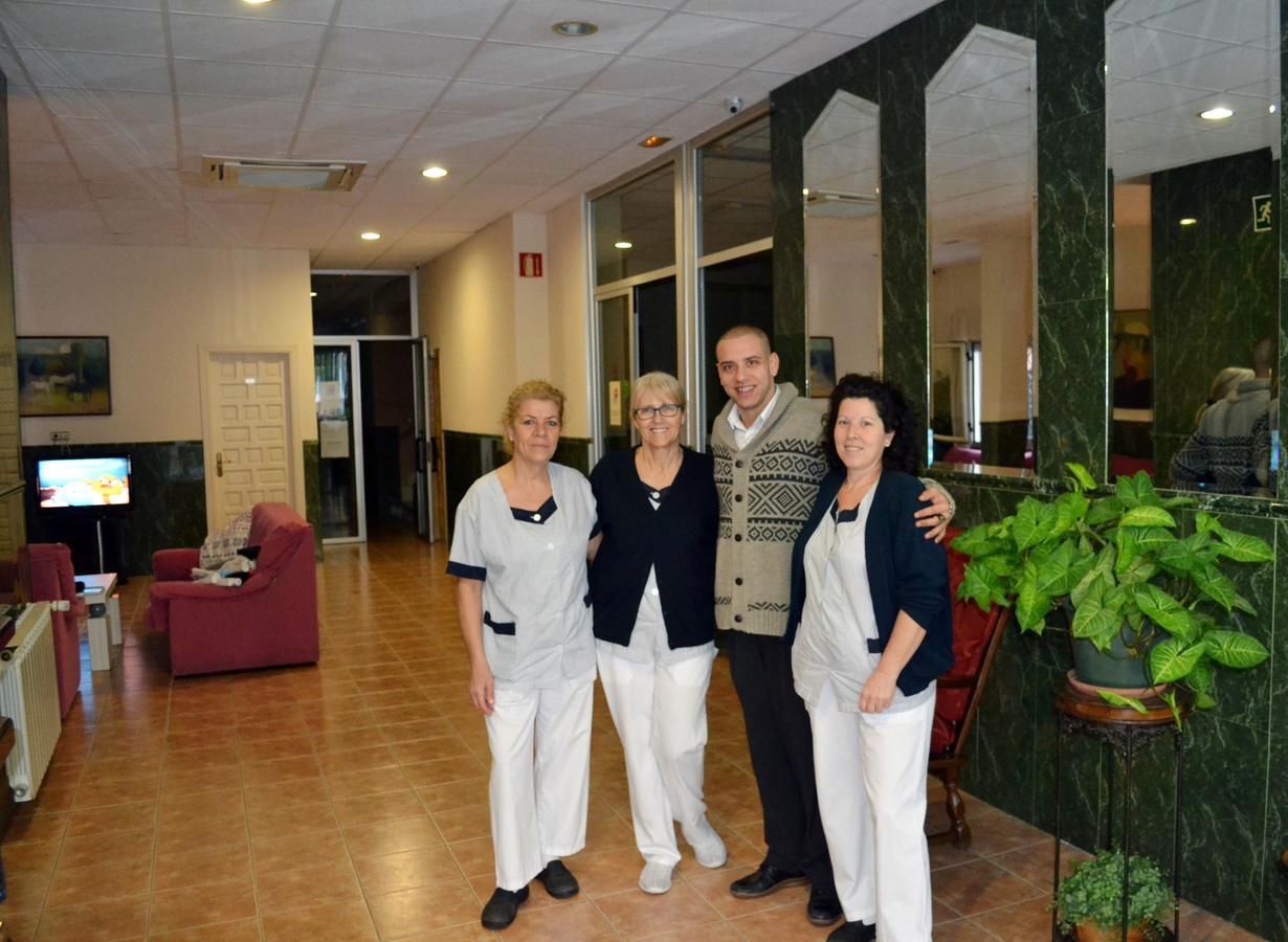 Hostal La Casa De Enfrente Malaga Bagian luar foto